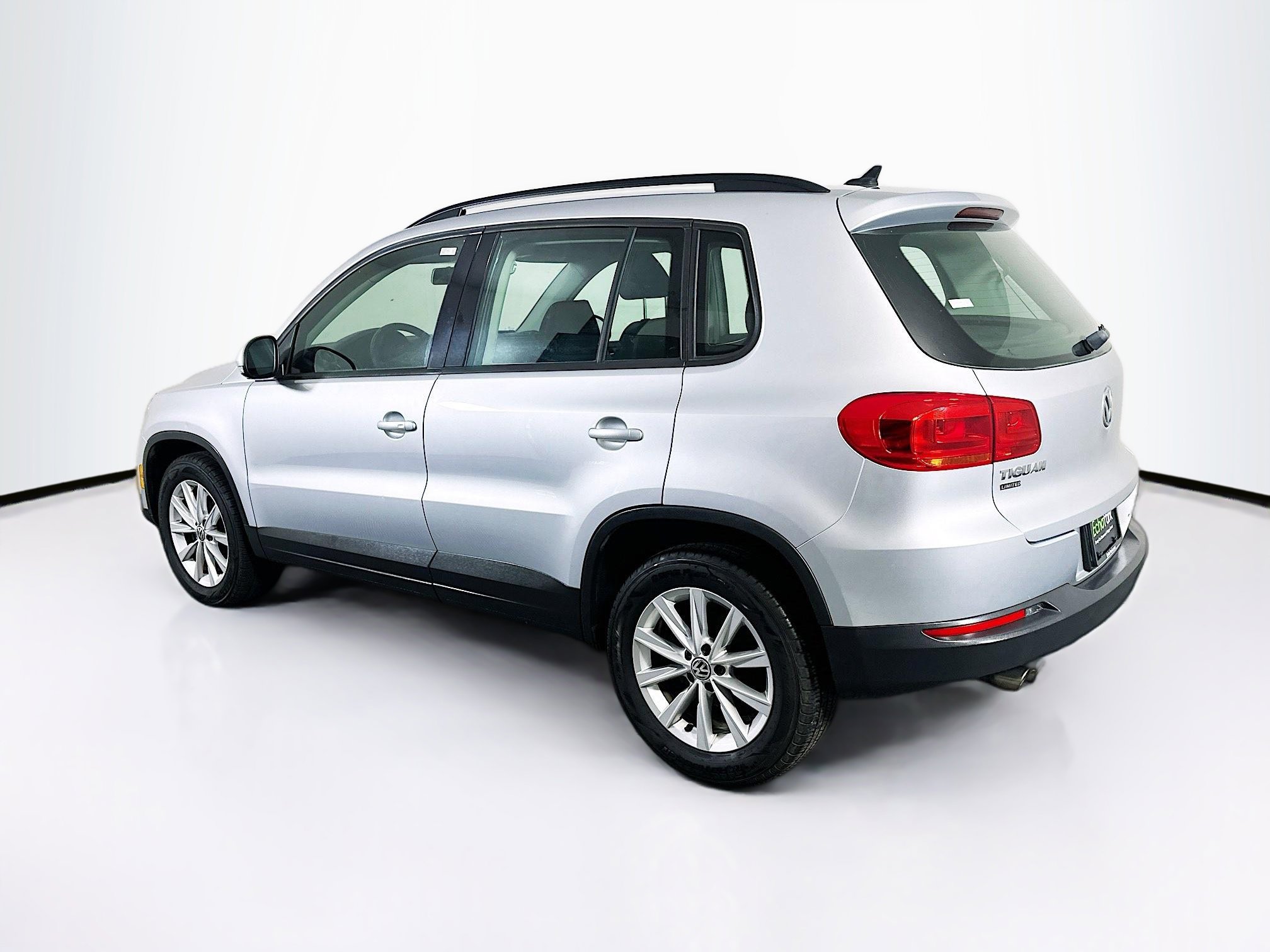 Used 2018 Volkswagen Tiguan Limited FWD image 5