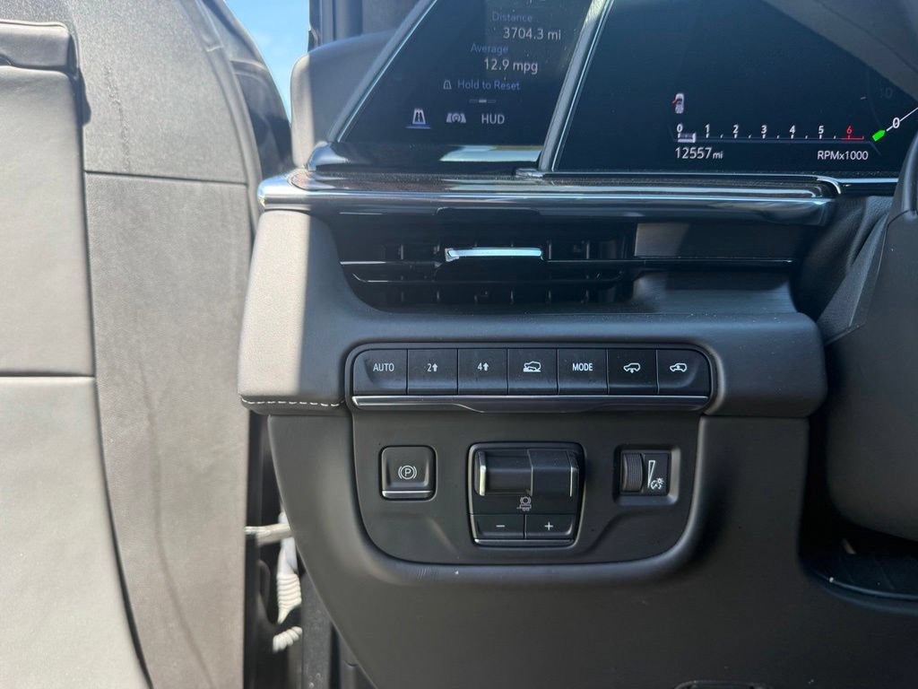 Certified 2024 Cadillac Escalade ESV Premium Luxury Platinum AWD/4WD image 20