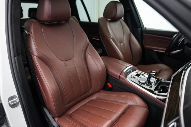 Used 2021 BMW X7 xDrive40i w/ M Sport Package AWD/4WD image 21