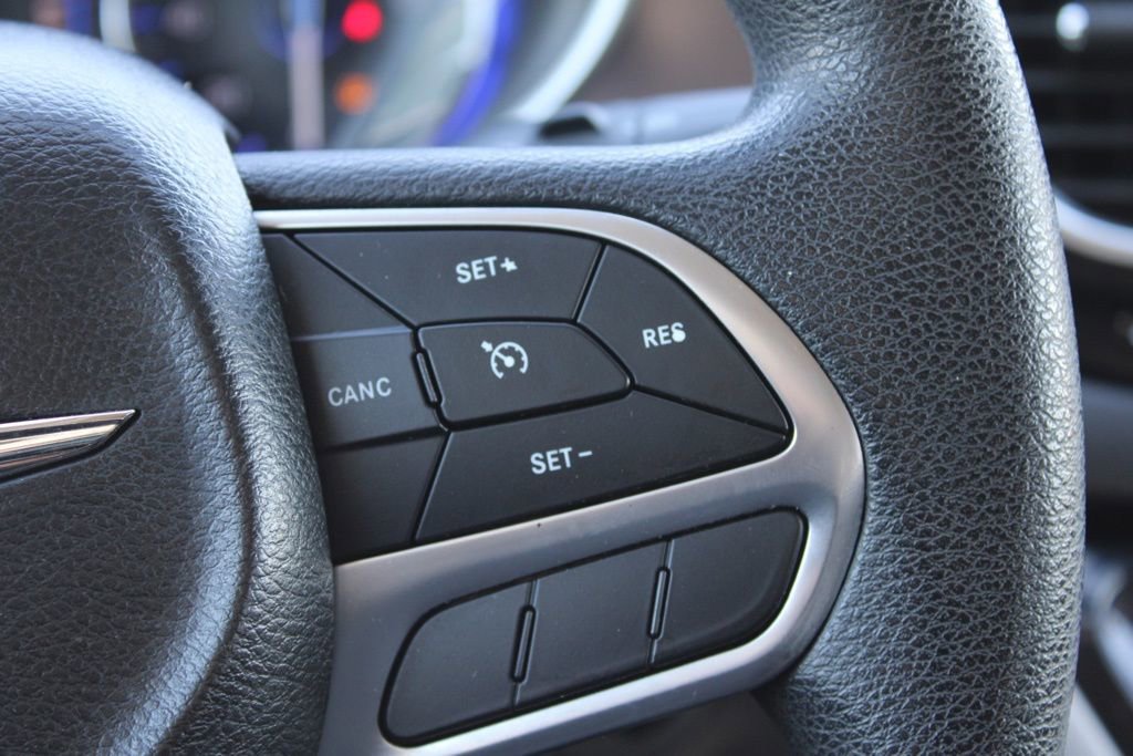 Used 2020 Chrysler Voyager Lxi image 33