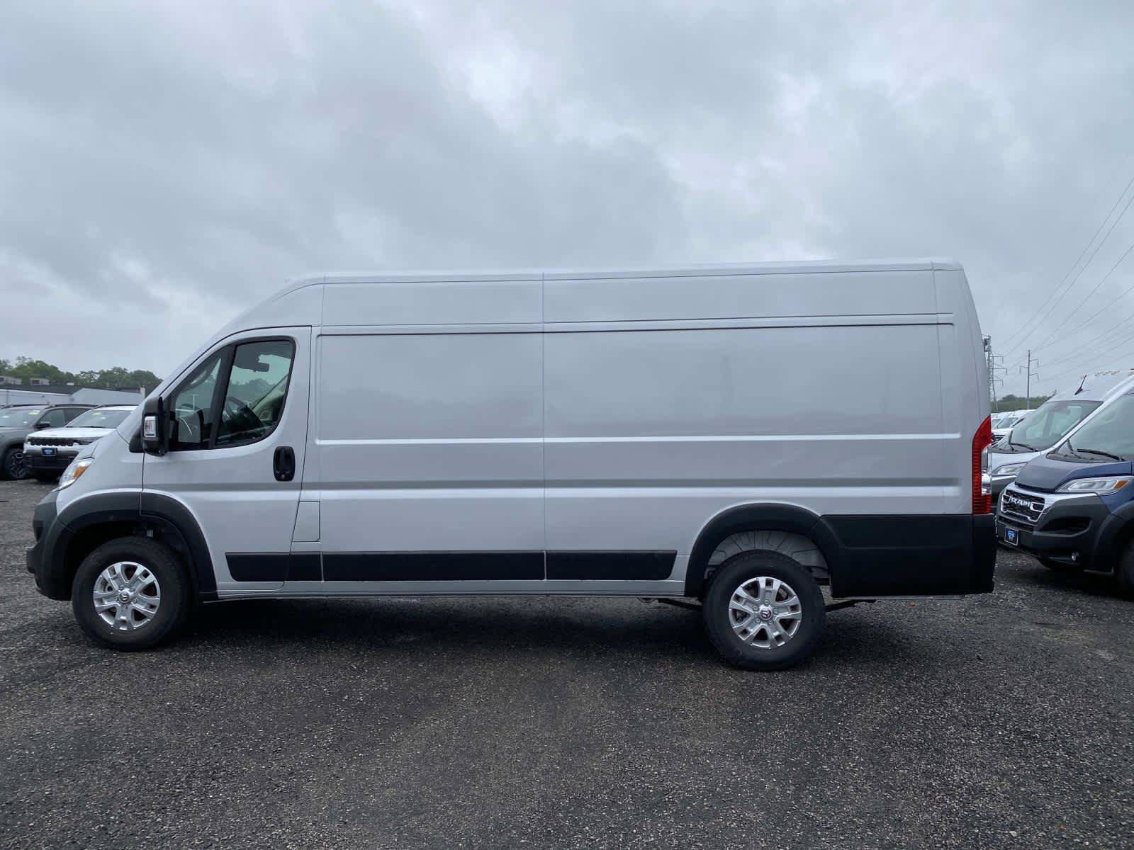 Used 2025 RAM ProMaster 3500 w/ Quick Order Package 22H SLT+ FWD image 7