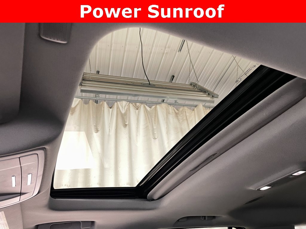 Used 2018 GMC Yukon Denali image 4