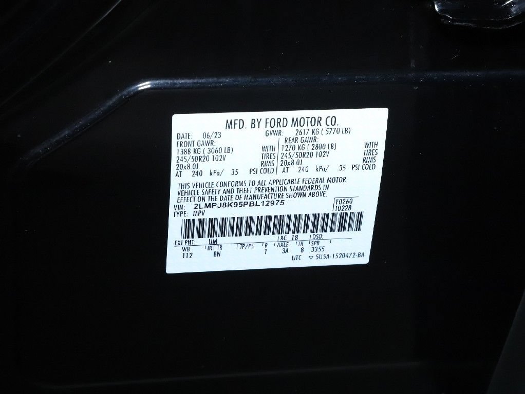 Used 2023 Lincoln Nautilus Reserve w/ Monochromatic Package AWD/4WD image 22