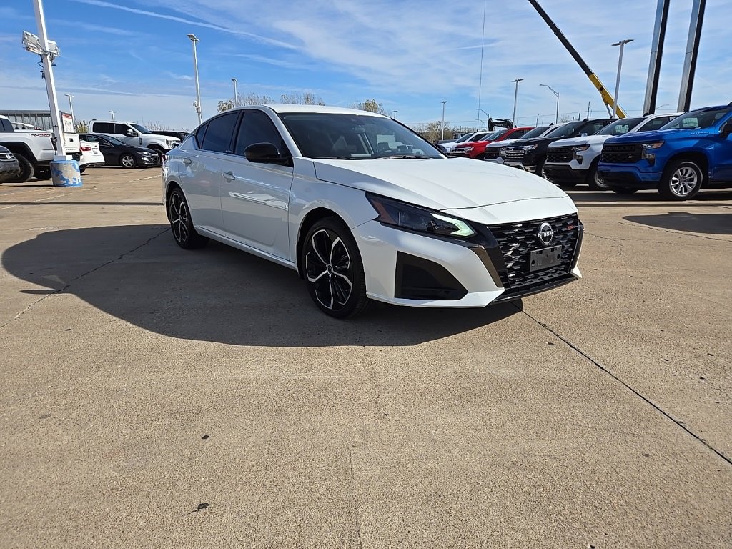 Used 2024 Nissan Altima 2.5 SR image 7