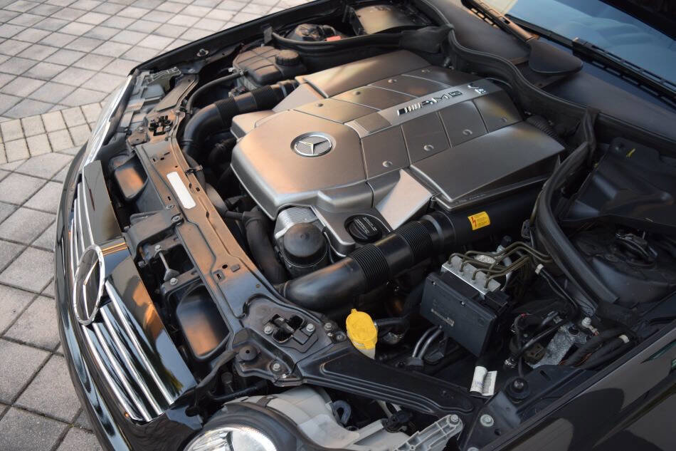 Used 2003 Mercedes-Benz CLK 55 AMG Coupe image 92