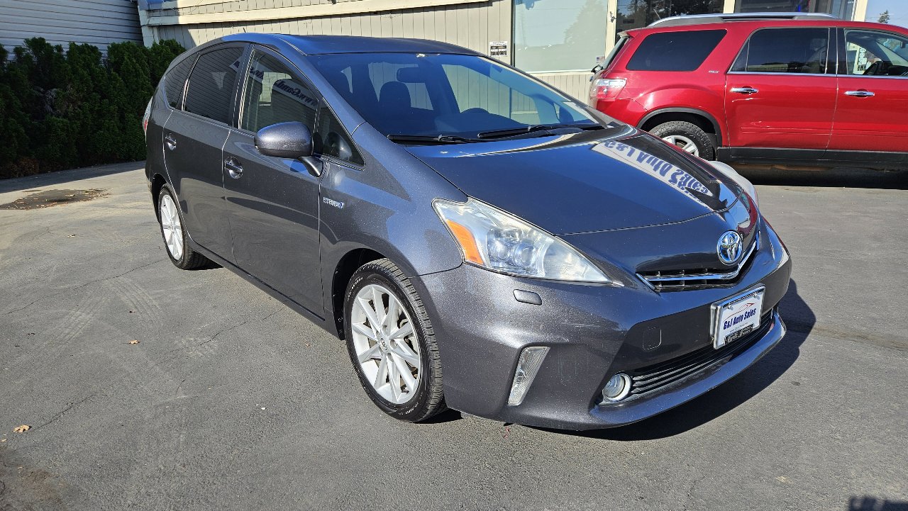 Used 2012 Toyota Prius V Five image 6