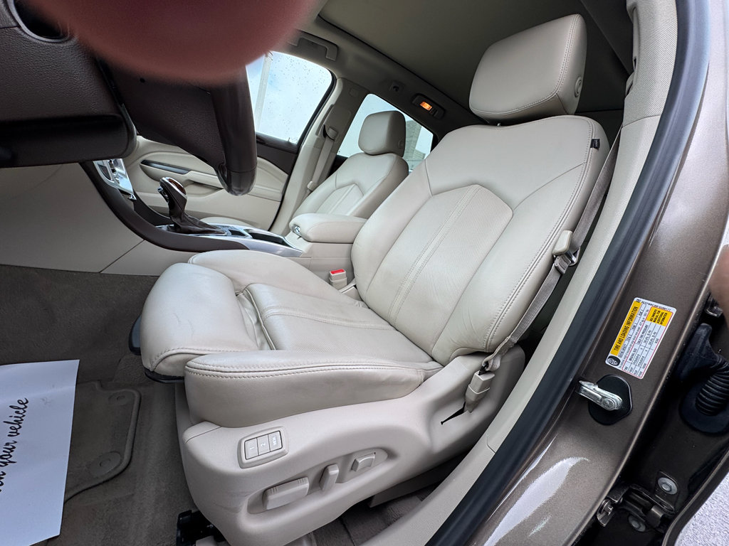 Used 2015 Cadillac SRX Luxury w/ Driver Awareness Package FWD image 26