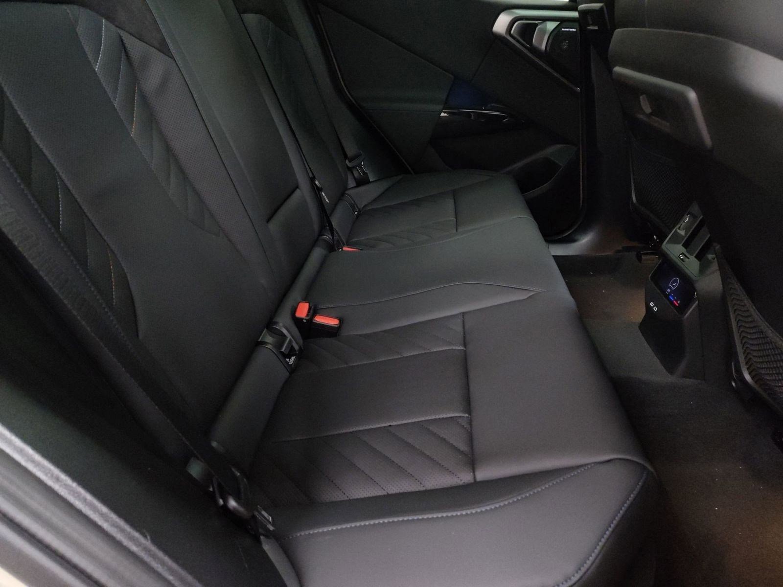 Used 2026 BMW X3 xDrive30 w/ Premium Package image 26