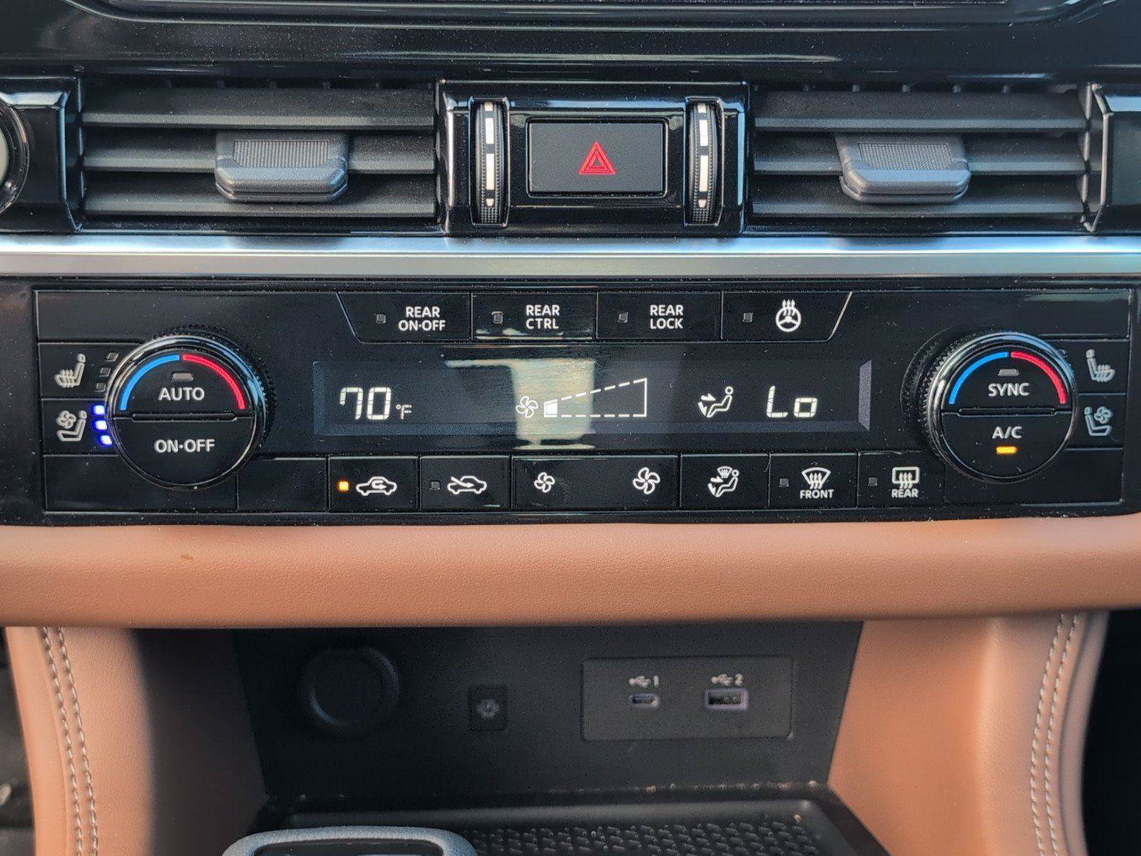 Used 2023 Nissan Pathfinder Platinum FWD image 24