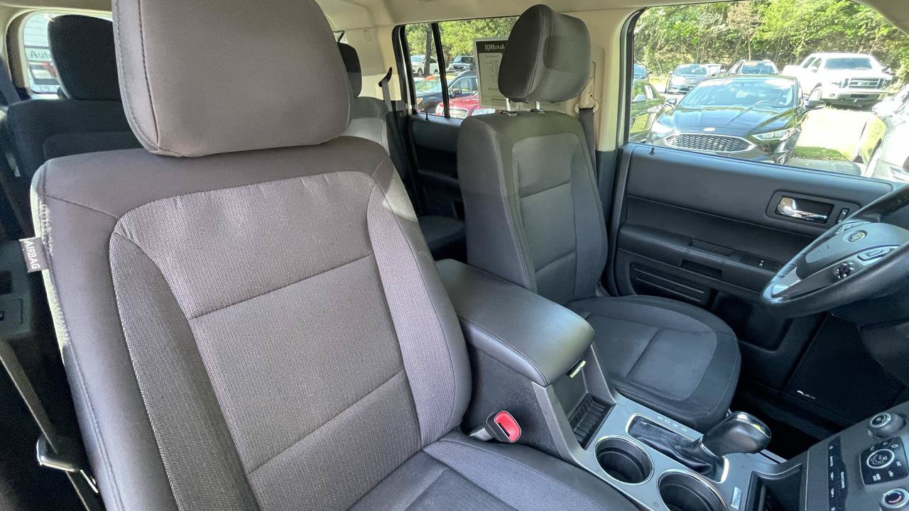 Used 2019 Ford Flex SE FWD image 32