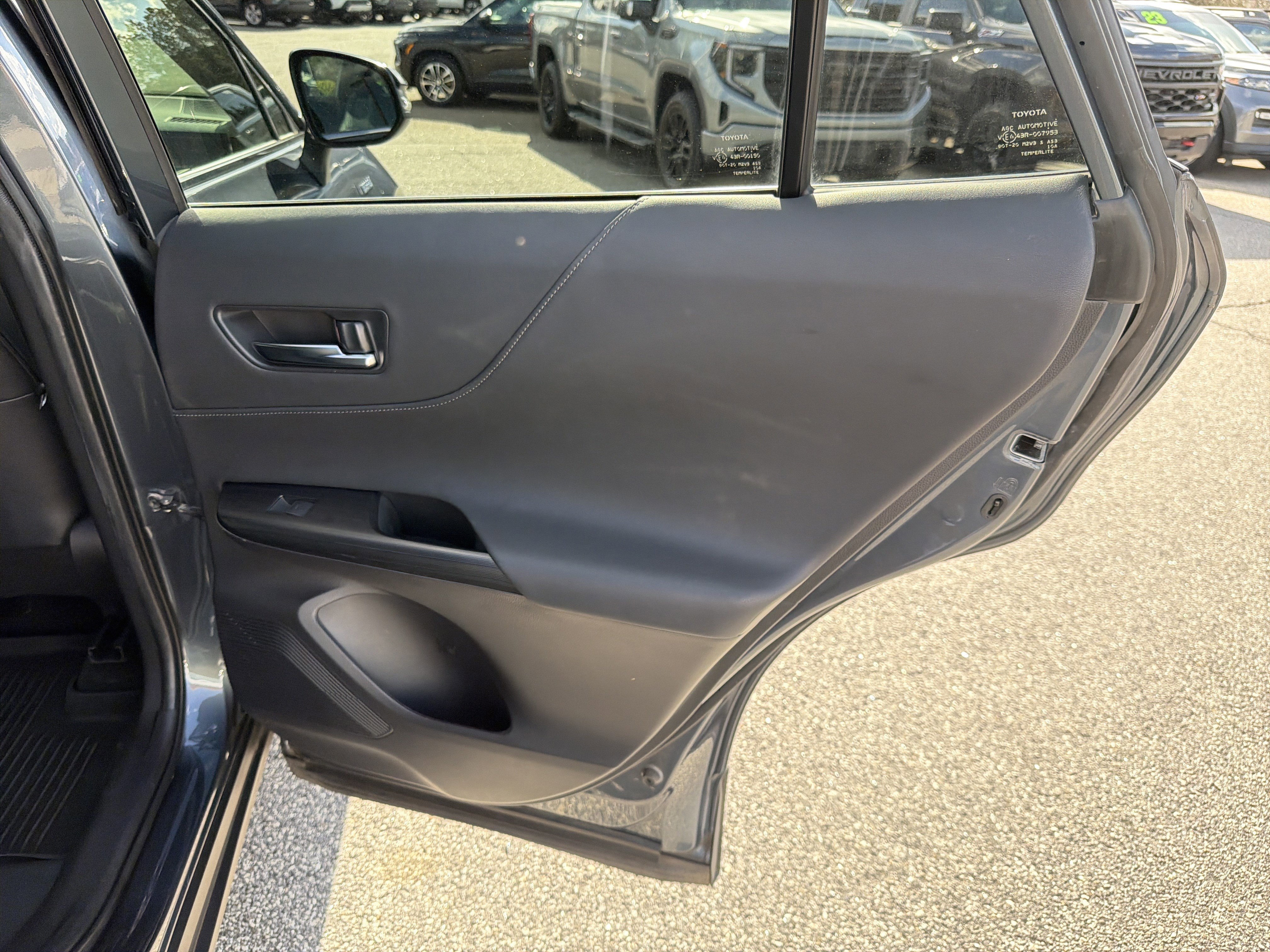 Certified 2021 Toyota Venza XLE w/ Softex Package image 30