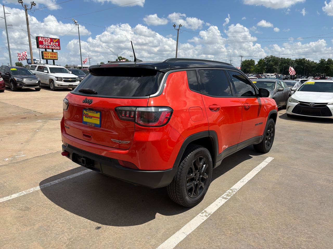 Used 2017 Jeep Compass Trailhawk w/ Leather Interior Group AWD/4WD image 5