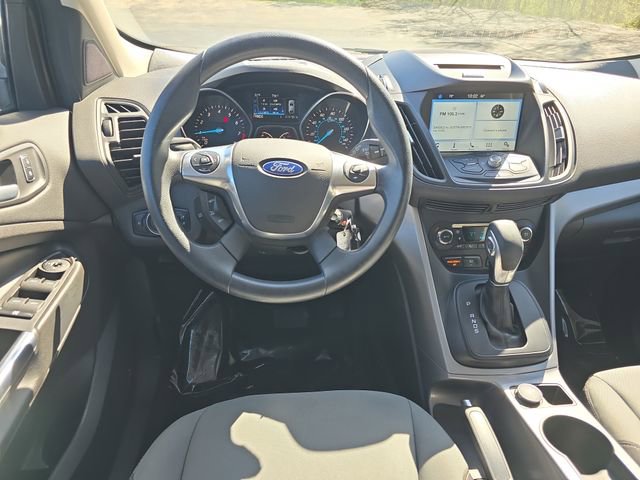 Used 2016 Ford Escape SE w/ Equipment Group 201A FWD image 11