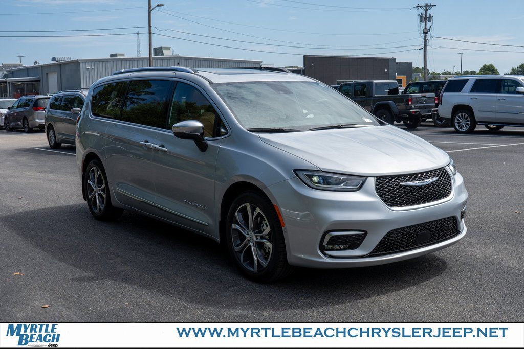 New 2026 Chrysler Pacifica Pinnacle image 8
