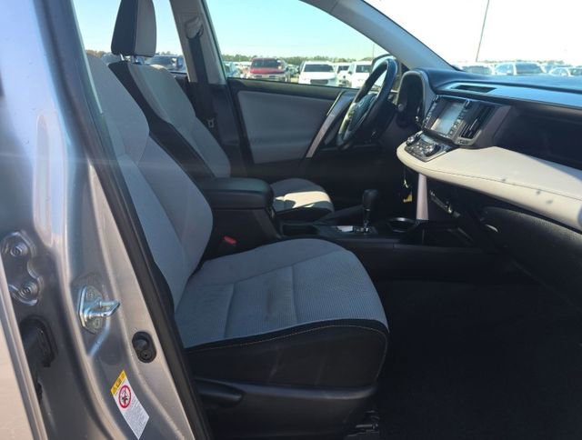 Used 2017 Toyota RAV4 XLE w/ Convenience Package image 10