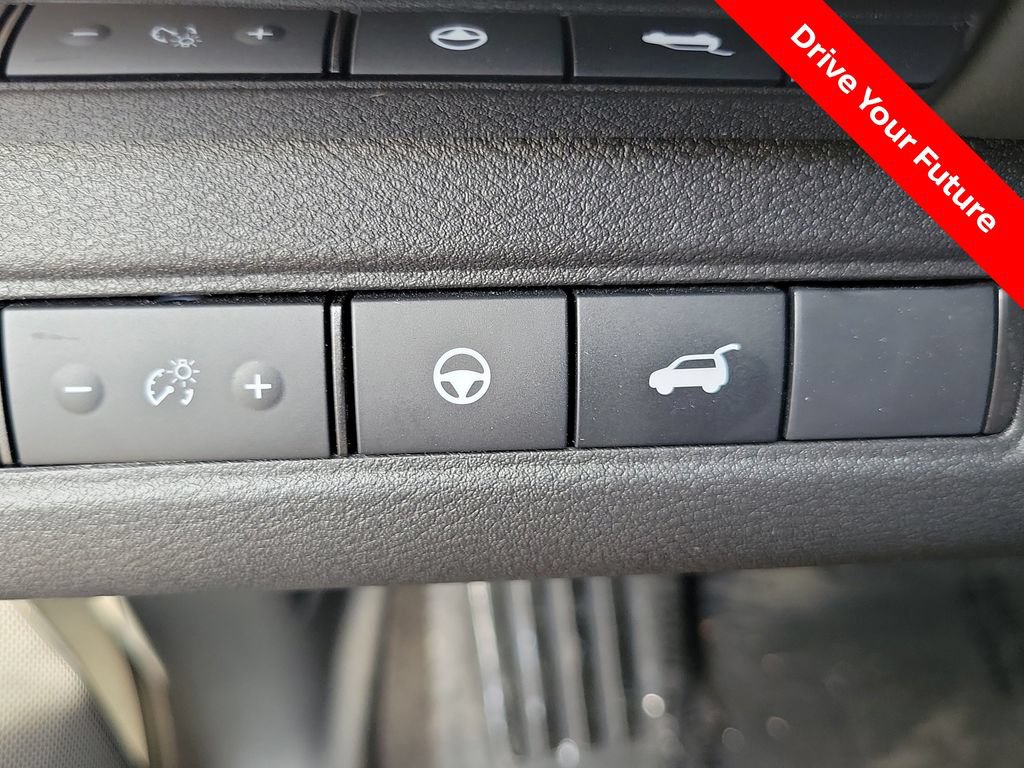 Certified 2025 Nissan Pathfinder SV FWD image 14