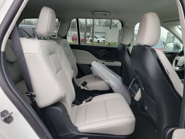 New 2026 Lincoln Aviator AWD image 21