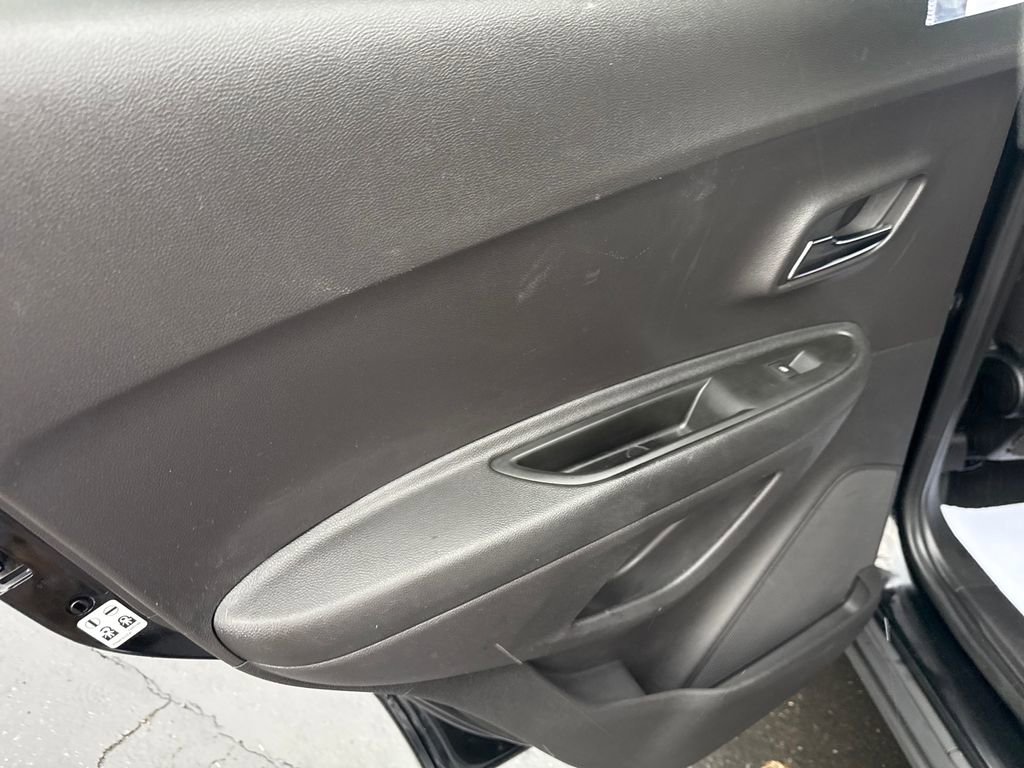 Used 2020 Chevrolet Trax LS w/ Tint and Cruise Package image 22
