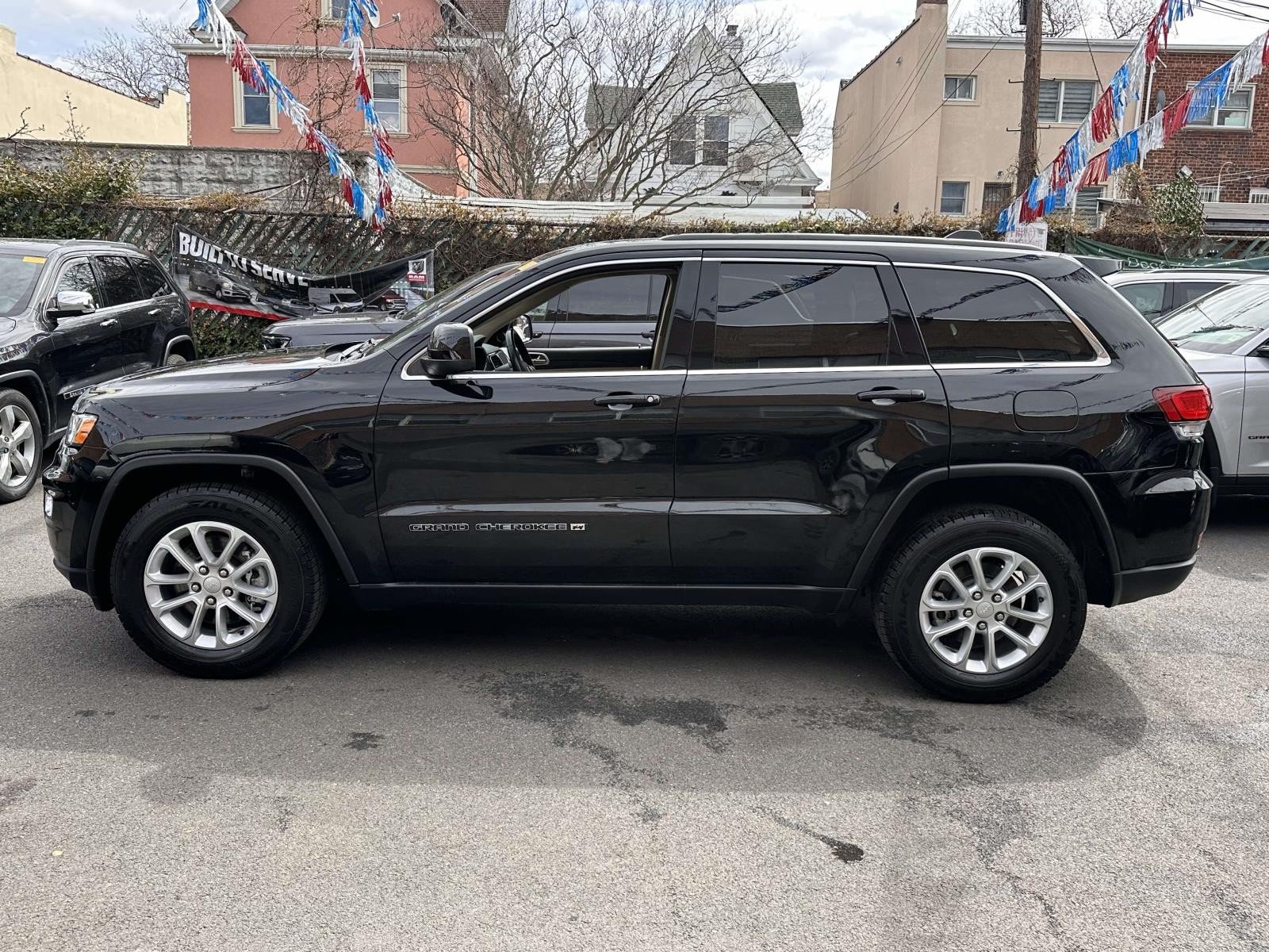 Used 2022 Jeep Grand Cherokee Laredo E w/ Security & Convenience Group AWD/4WD image 7
