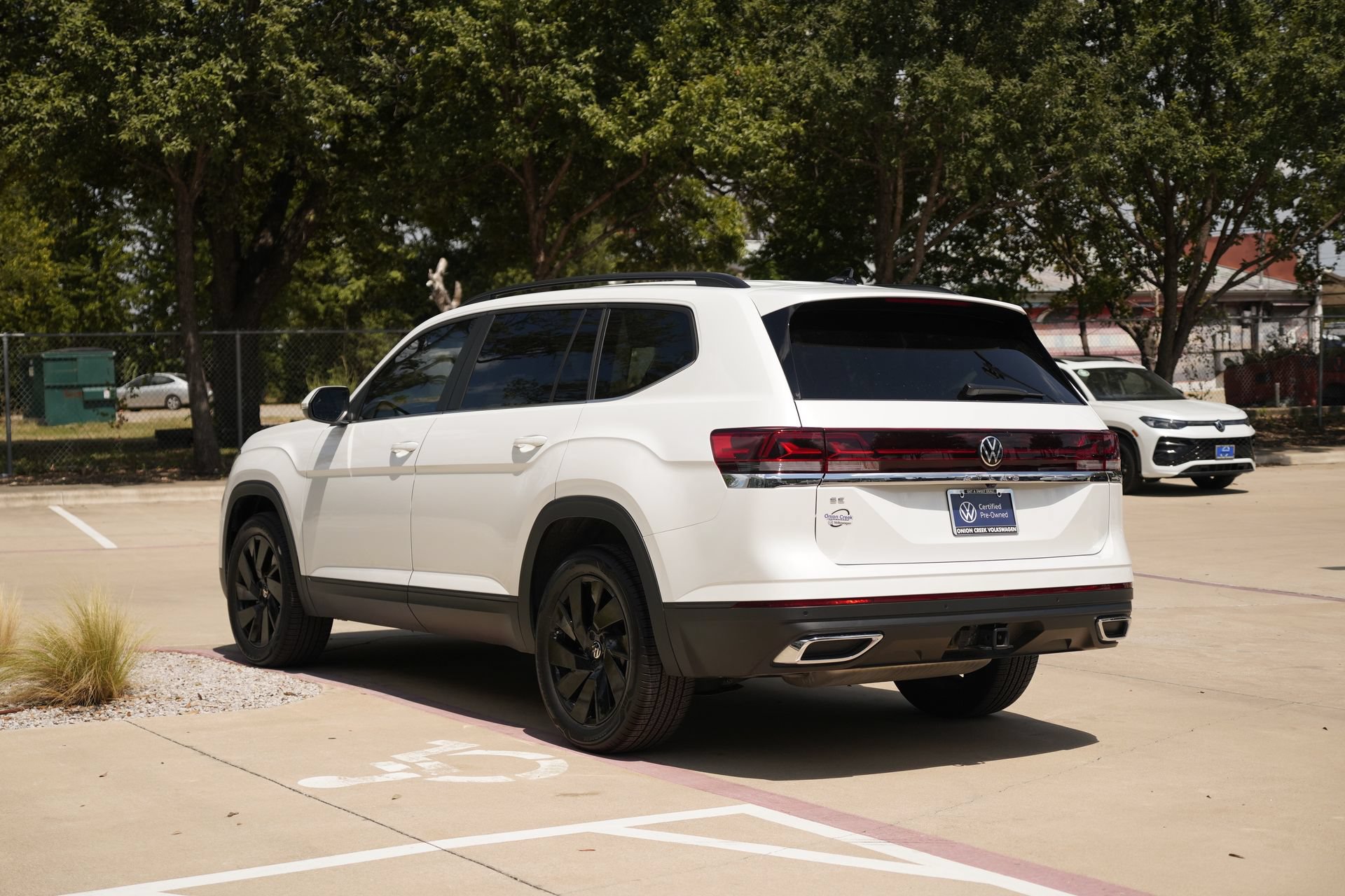 Certified 2026 Volkswagen Atlas SE FWD image 6