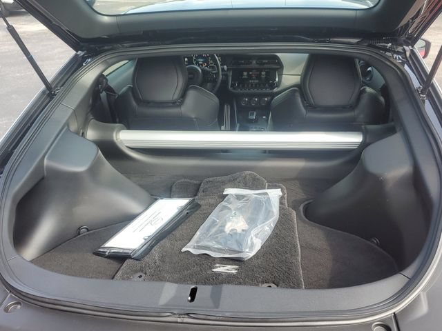 Certified 2025 Nissan Z Performance w/ Floor Mat Package RWD image 6