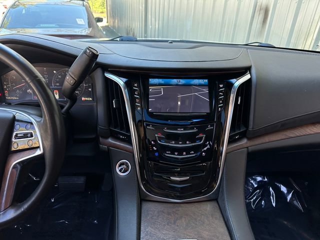 Used 2015 Cadillac Escalade Premium image 18
