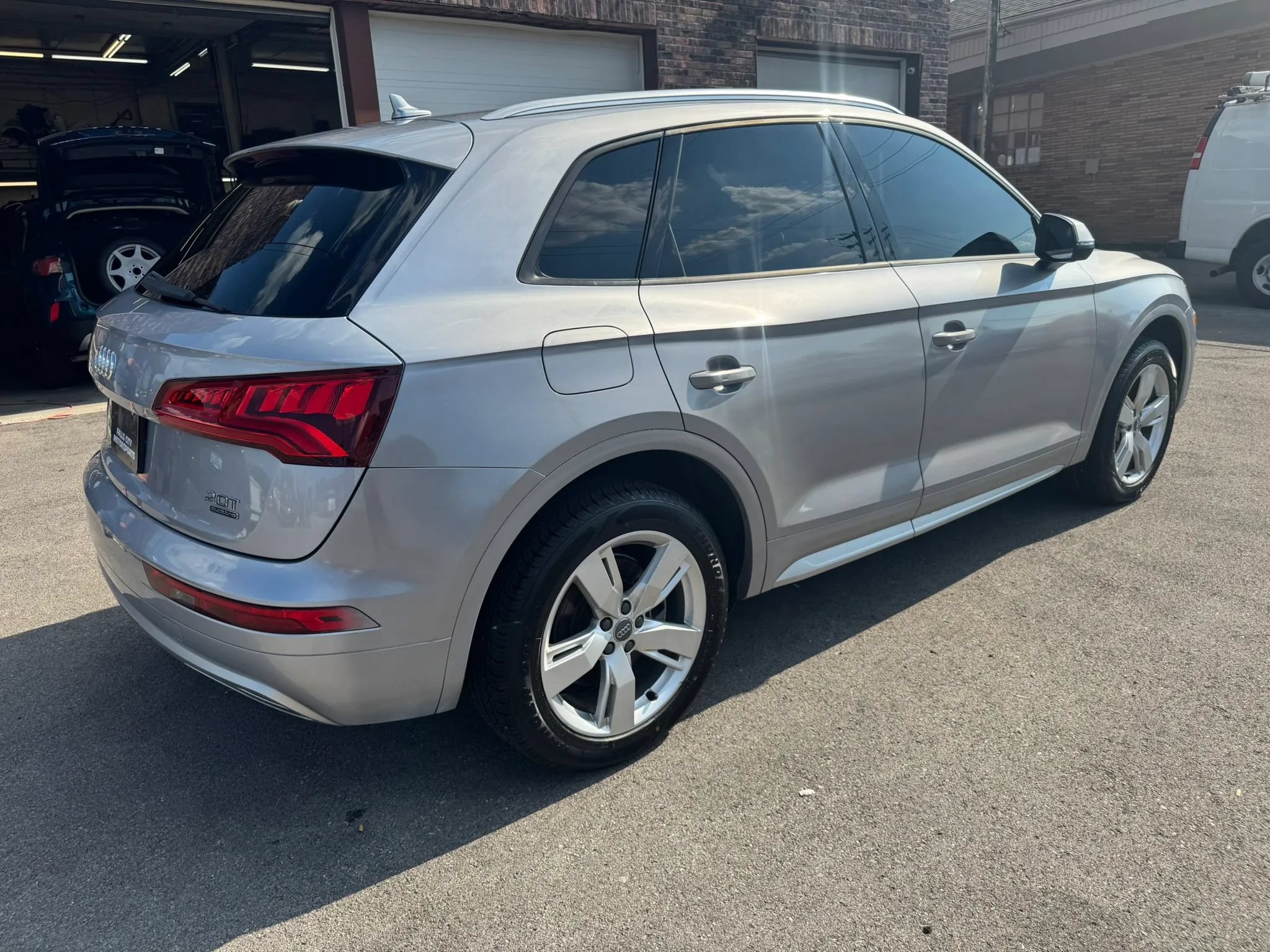Used 2018 Audi Q5 2.0T Premium AWD/4WD image 16