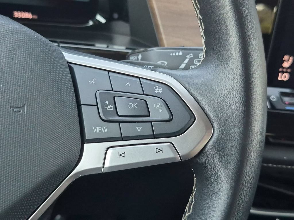 Used 2025 Volkswagen Atlas SE FWD image 21
