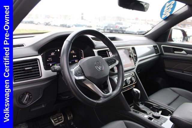 Used 2022 Volkswagen Atlas Cross Sport SEL R-Line image 19