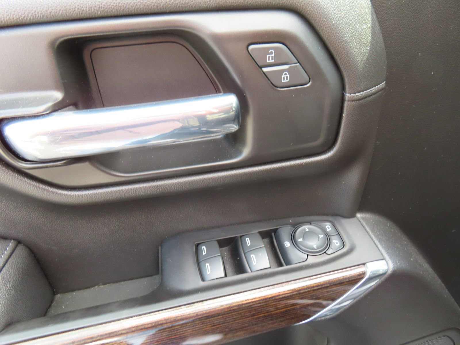 Used 2022 GMC Sierra 1500 Elevation AWD/4WD image 16