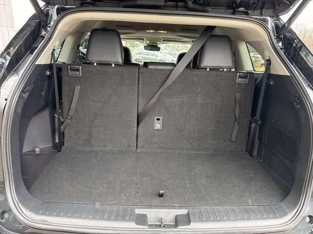 Used 2025 Toyota Highlander XLE AWD/4WD image 33