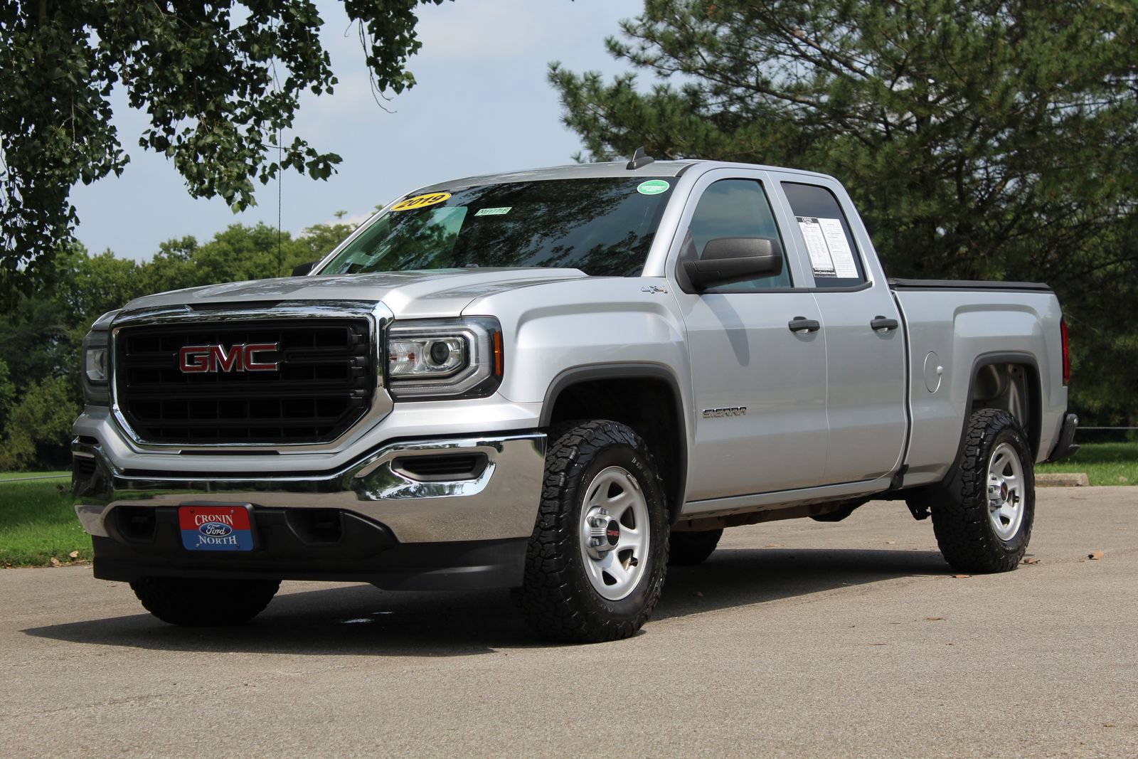 Used 2019 GMC Sierra 1500 Limited w/ Sierra Convenience Package AWD/4WD image 3