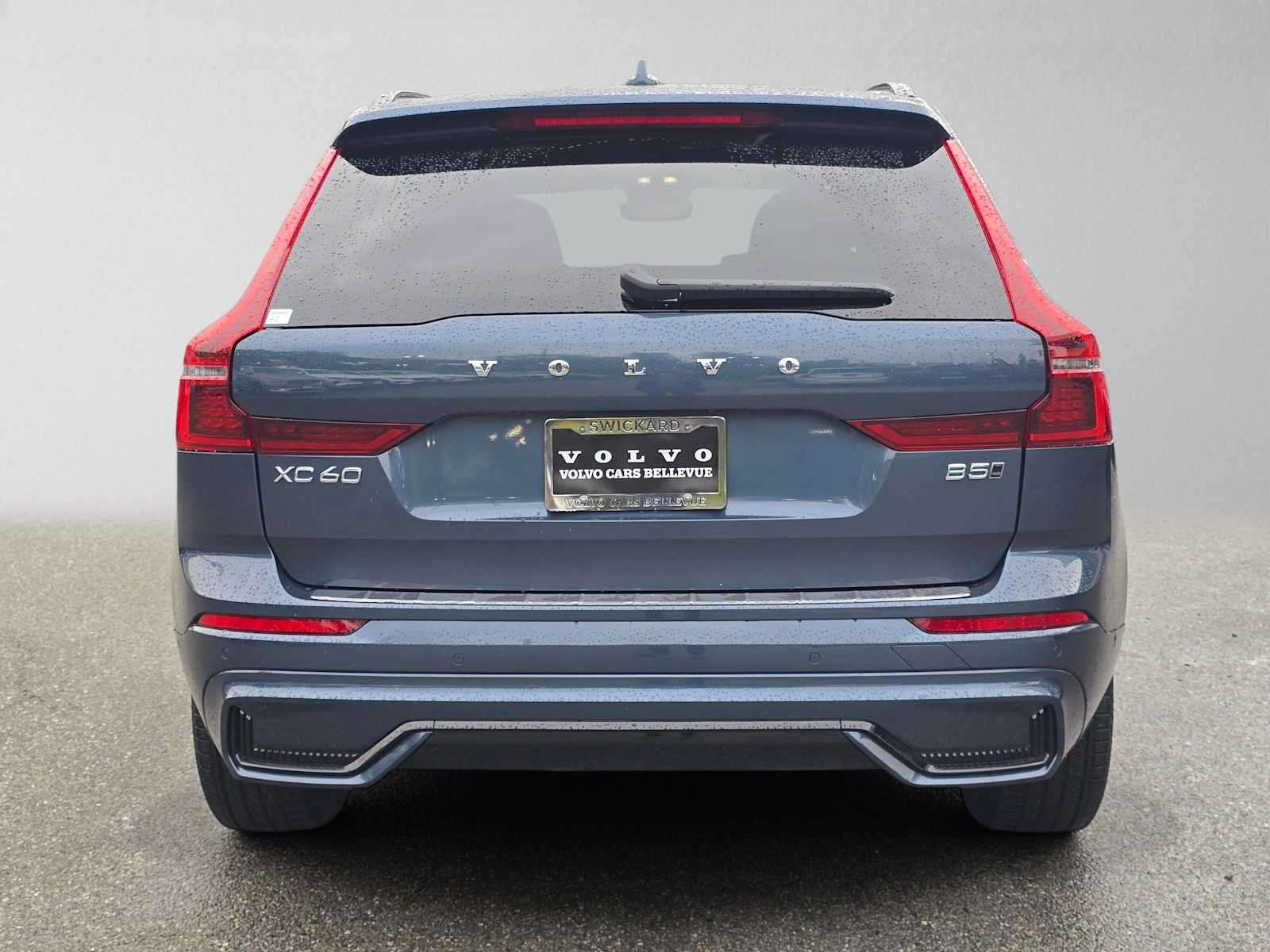 Used 2026 Volvo XC60 B5 Plus w/ Protection Package Premier AWD/4WD image 4