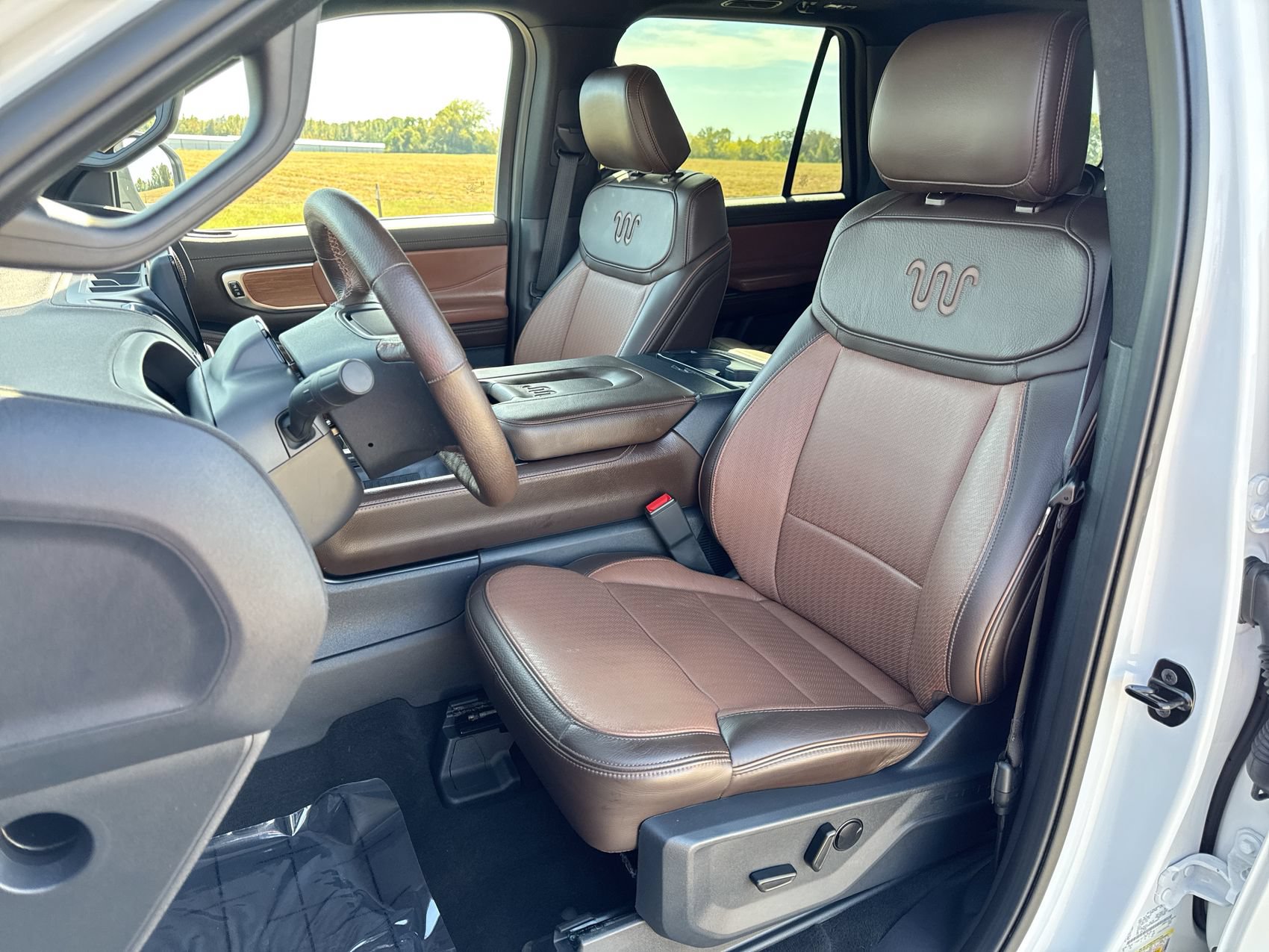 Used 2025 Ford Expedition King Ranch AWD/4WD image 11