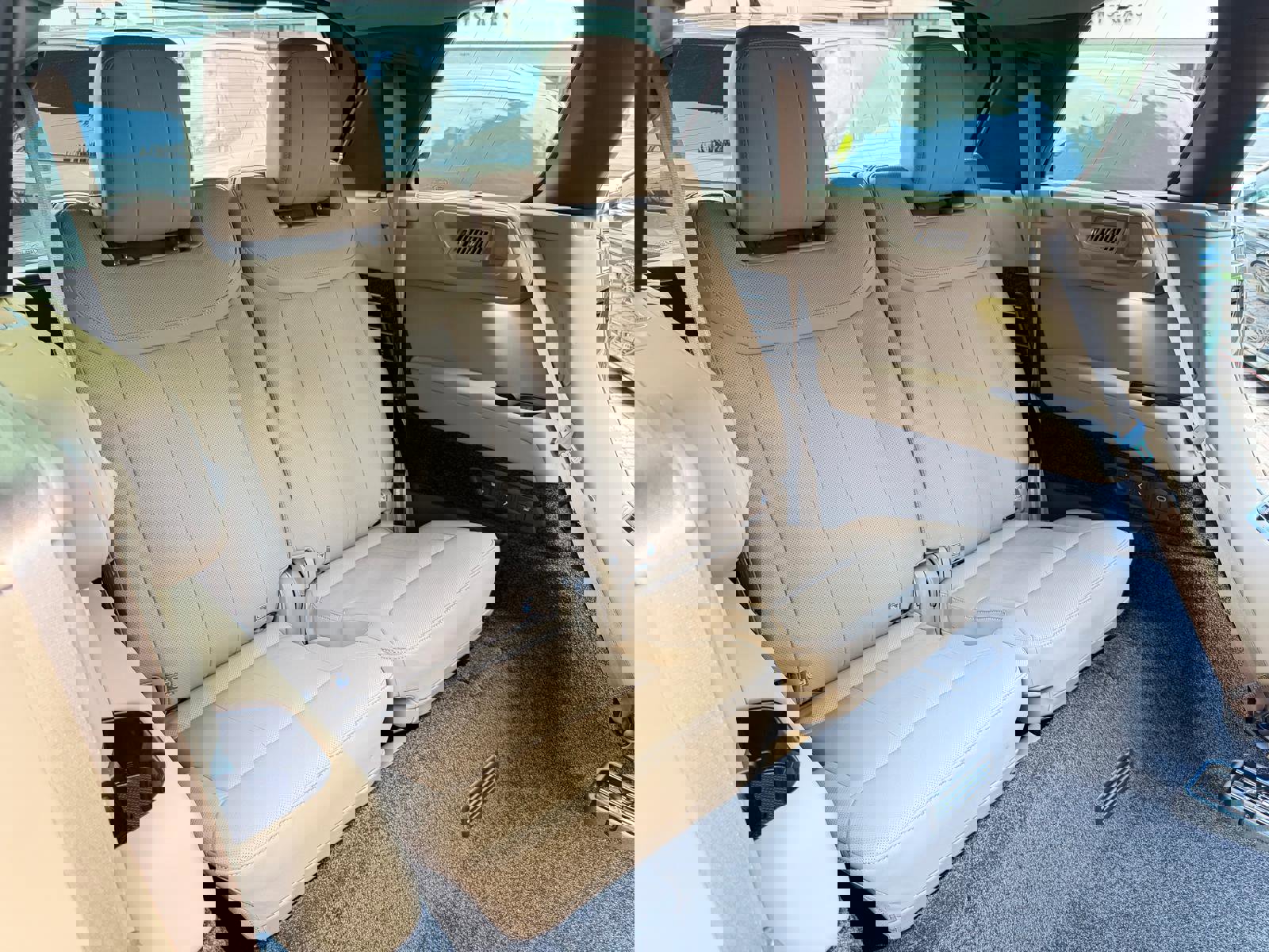 Used 2024 Land Rover Range Rover Long Wheelbase Autobiography image 59