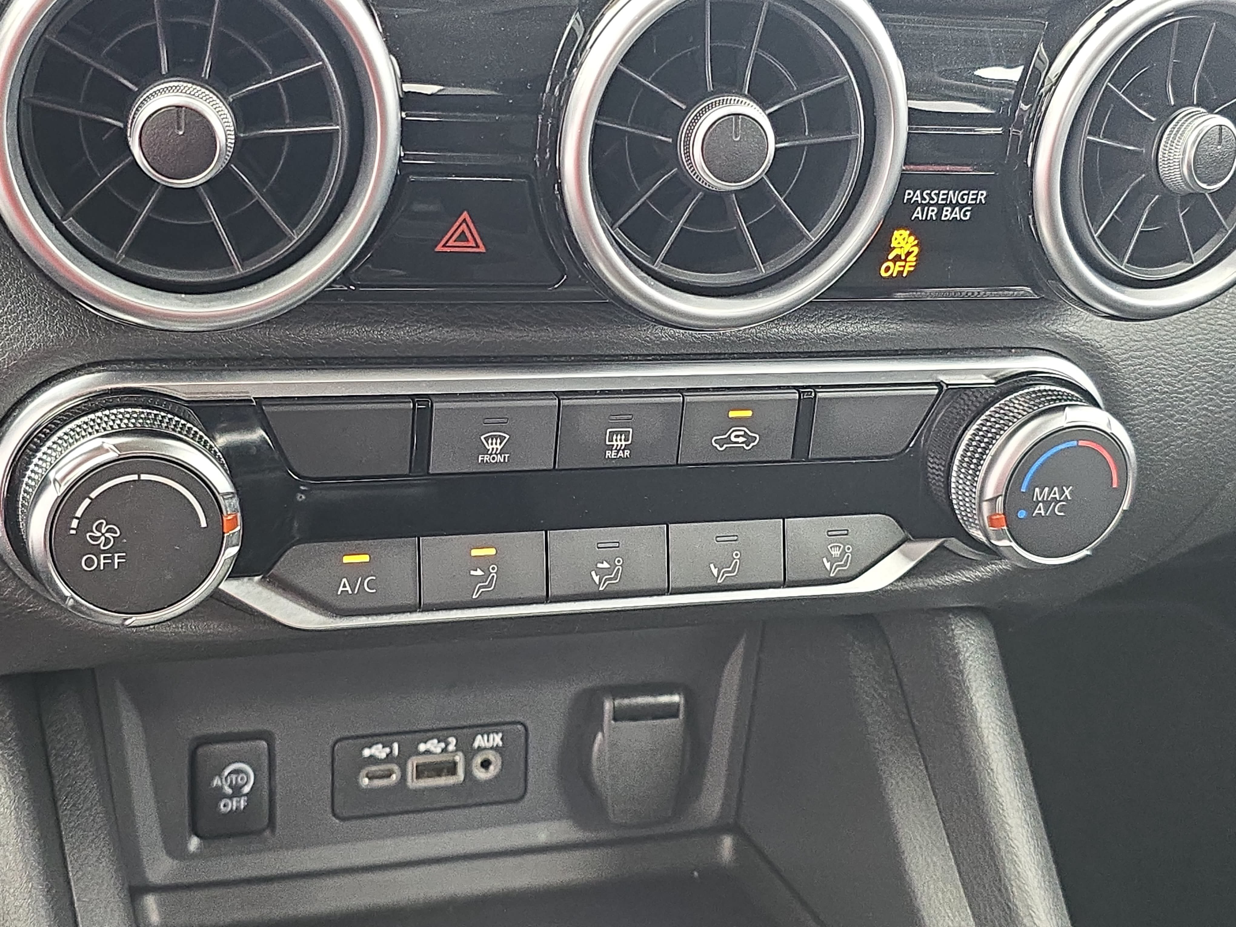 Used 2025 Nissan Sentra SV FWD image 22