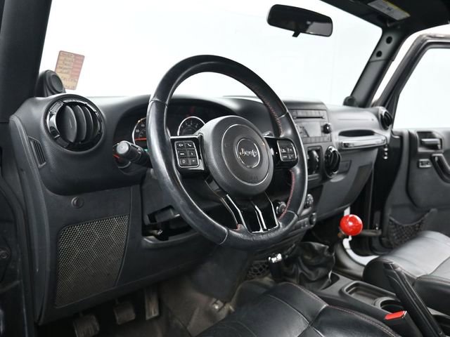 Used 2012 Jeep Wrangler Unlimited Sahara AWD/4WD image 12