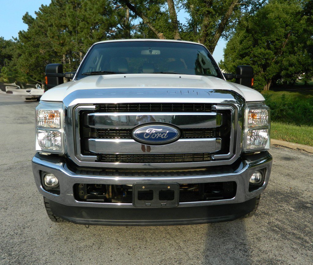 Used 2011 Ford F250 XLT w/ Advanced Security Group AWD/4WD image 2