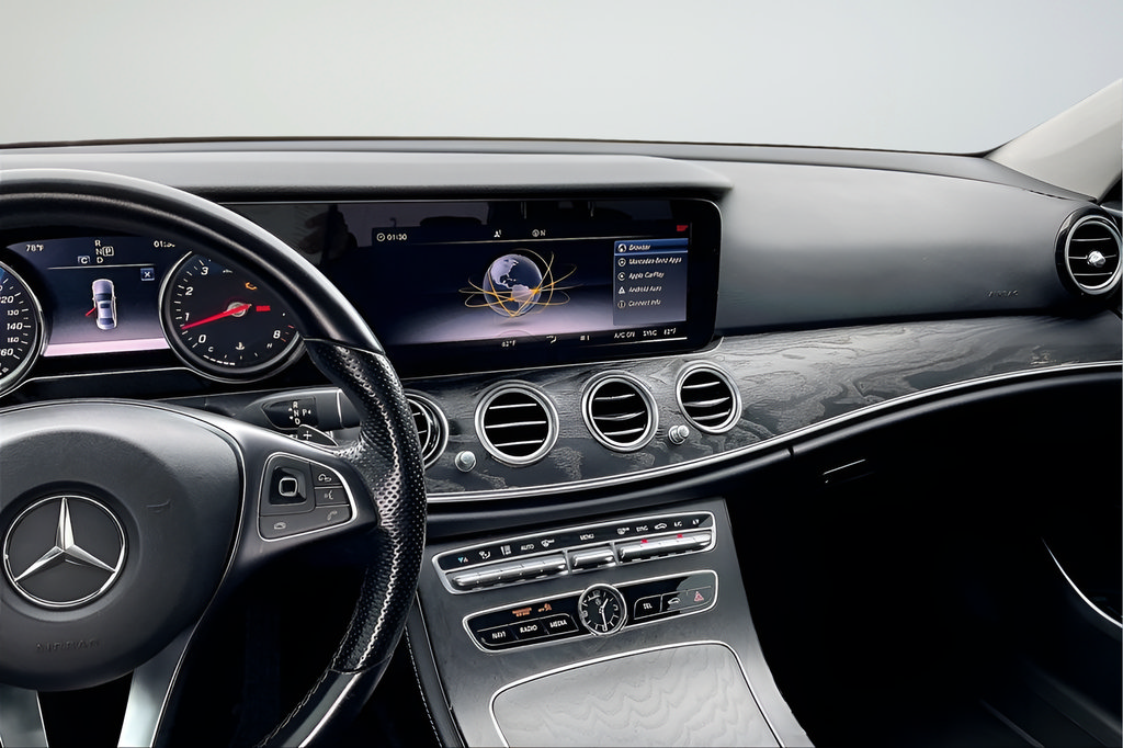 Used 2018 Mercedes-Benz E 300 image 9