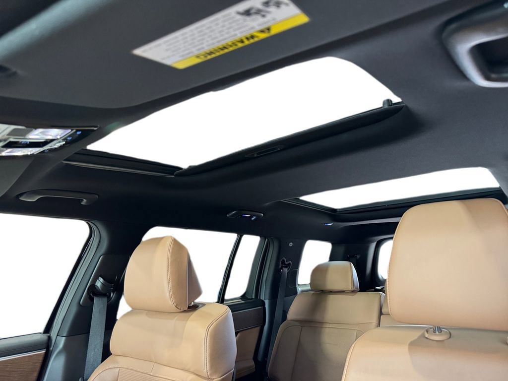 Used 2024 Hyundai Santa Fe Limited image 25