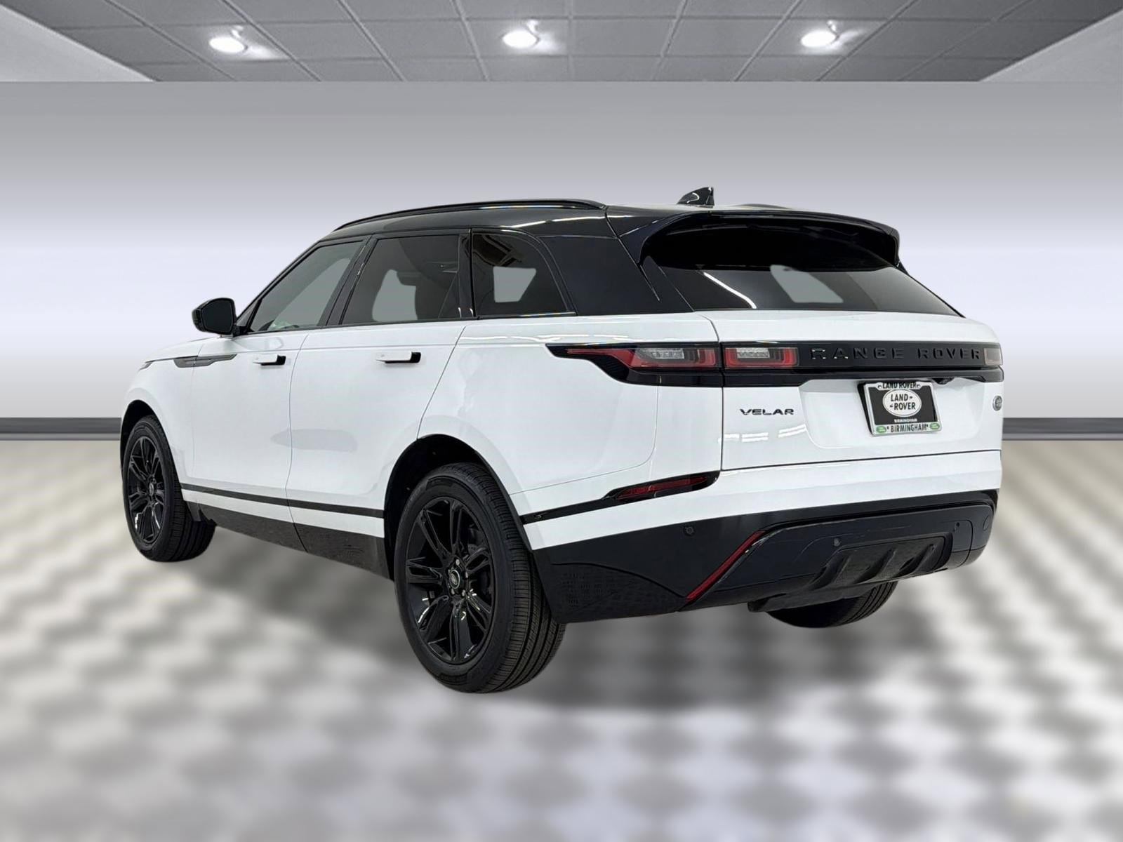 Used 2022 Land Rover Range Rover Velar R-Dynamic S image 3