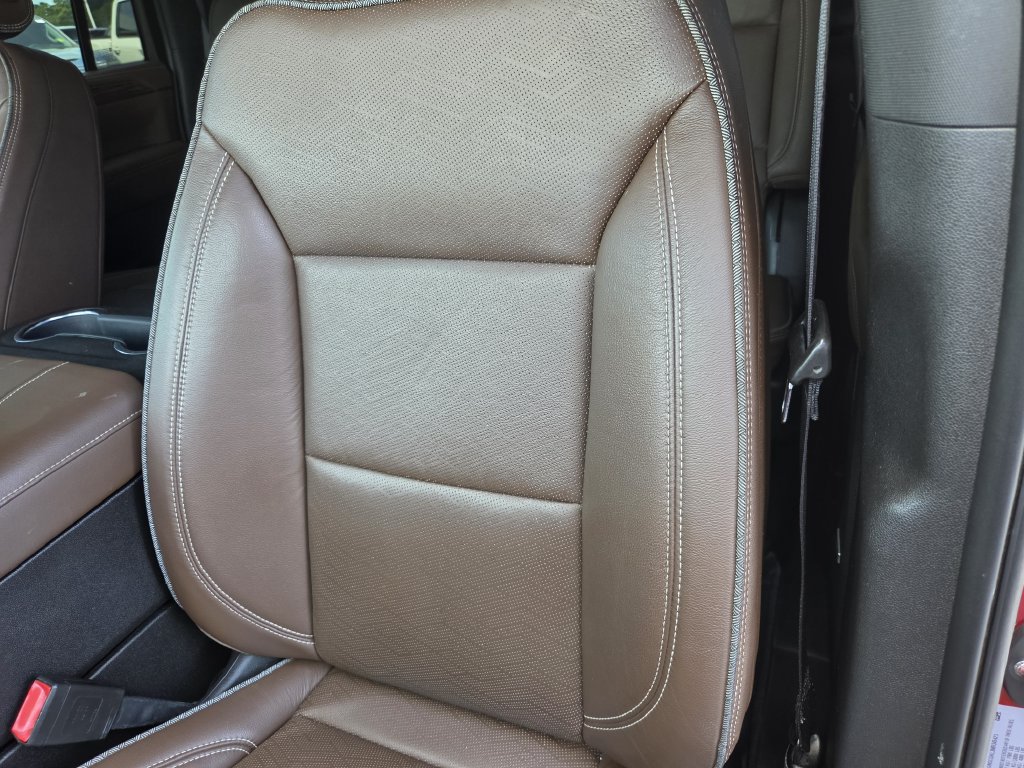 Used 2021 Chevrolet Suburban High Country RWD image 13