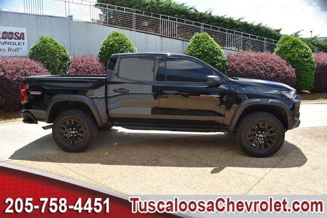 Used 2024 Chevrolet Colorado Trail Boss w/ Advanced Trailering Package AWD/4WD image 11