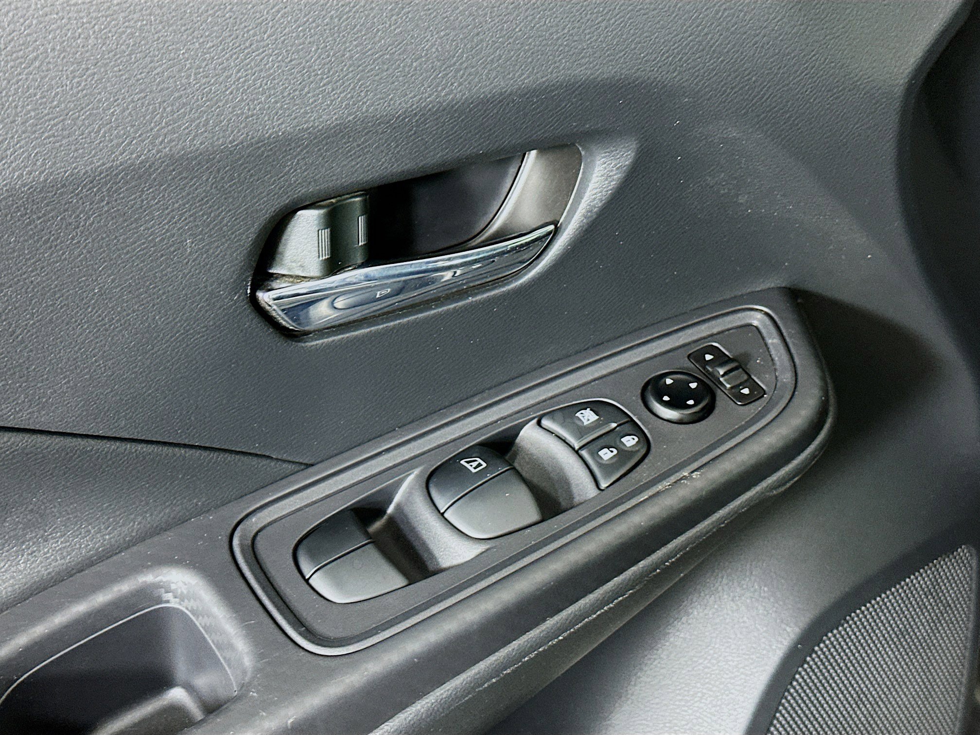 Used 2024 Nissan Versa SV w/ Trunk Package FWD image 15
