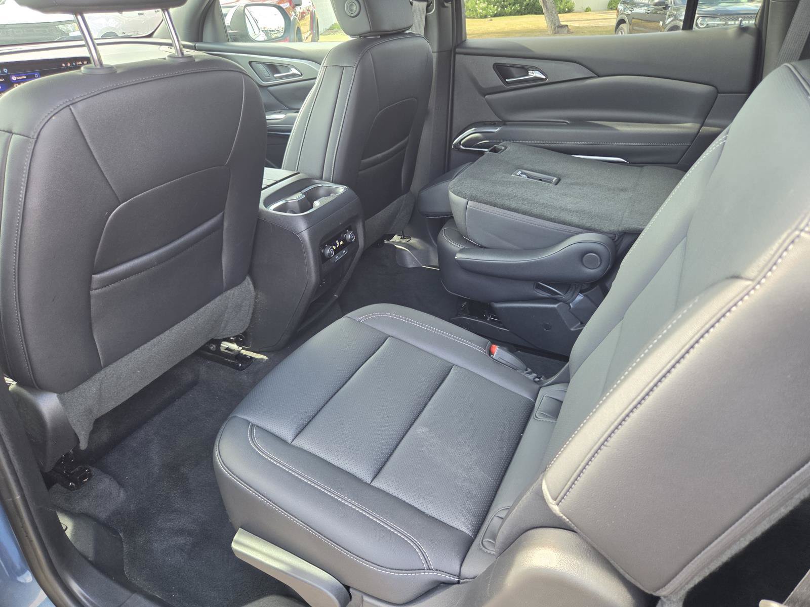 Used 2026 Chevrolet Traverse LT AWD/4WD image 14