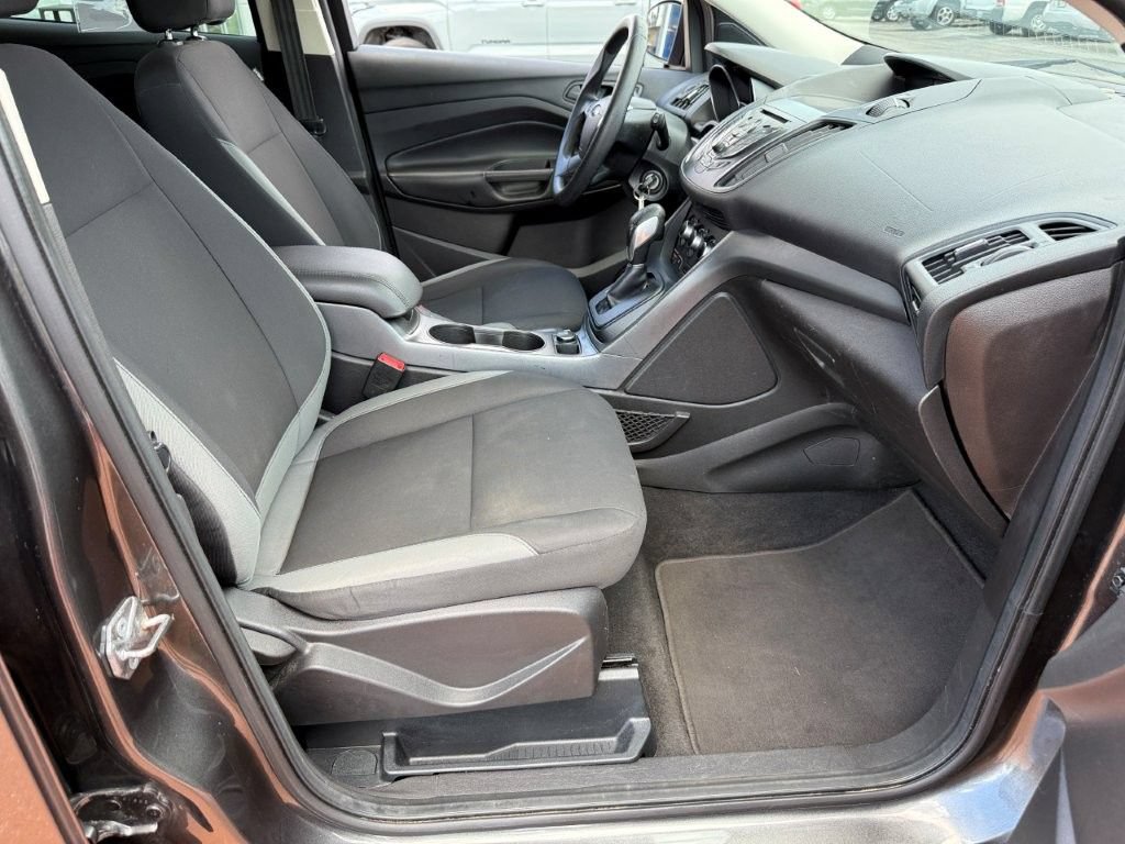 Used 2015 Ford Escape S FWD image 21