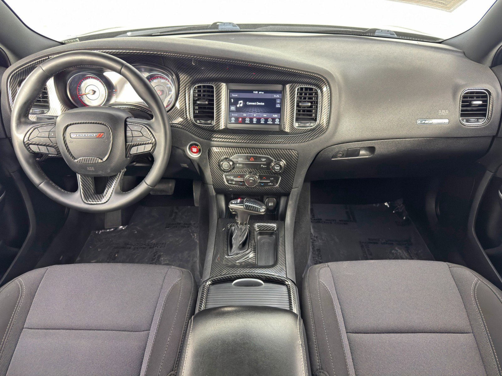 Used 2019 Dodge Charger SXT image 11