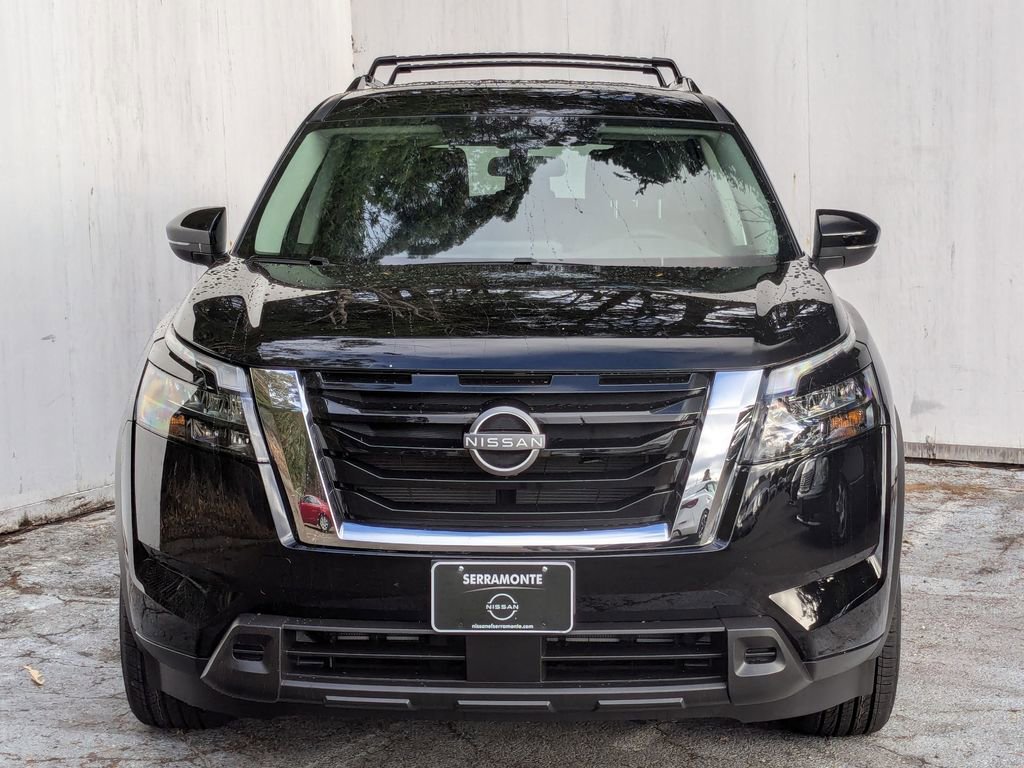 New 2025 Nissan Pathfinder SV image 2