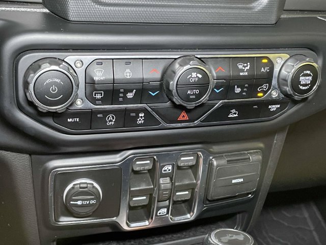 Used 2022 Jeep Wrangler Unlimited Sport AWD/4WD image 29