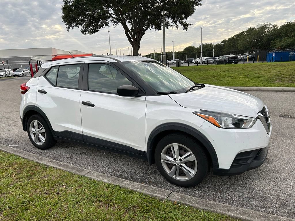 Used 2020 Nissan Kicks S FWD image 8